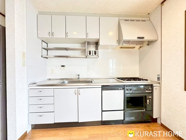 京都市西京区山田葉室町　中古戸建のキッチン