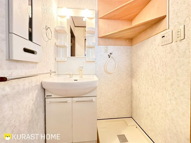 京都市西京区山田葉室町　中古戸建の洗面所