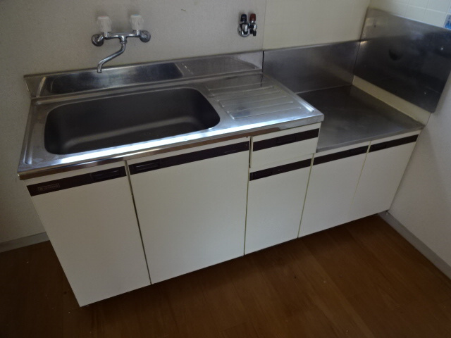 エステートピア宮ノ下Ⅱ番館のキッチン