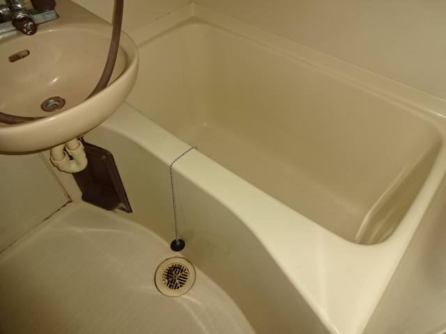 エステートピア宮ノ下Ⅱ番館の浴室