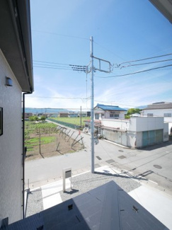 【展望】 | 2階5.25帖西側の洋室から南側を望む