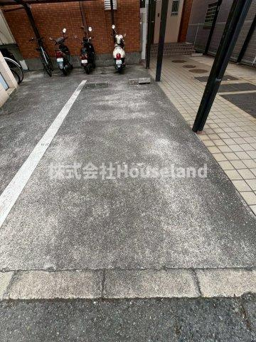 サンマリーン田中コーポの駐車場