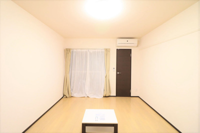 【居間・リビング】 | クレイノアローウェアハウス