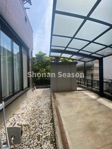 【駐車場】 | 大切なお車を直射日光・風雨から守れる、Ｐスペースはカーポート付き◎
劣化を防ぎます。