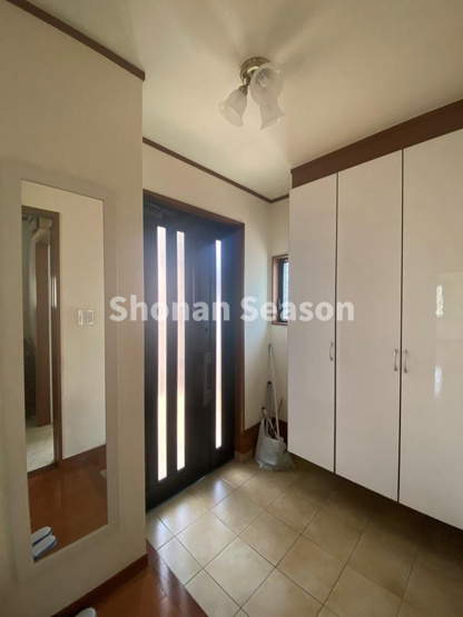 【玄関】 | 将来家族が増えても大丈夫！履物が雑多にならないシューズBOX完備◎
いつでも気持ちよくお出迎えができますよ♪