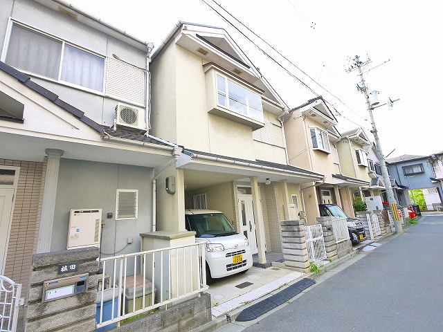 櫟本戸建の外観|外観は落ち着いています