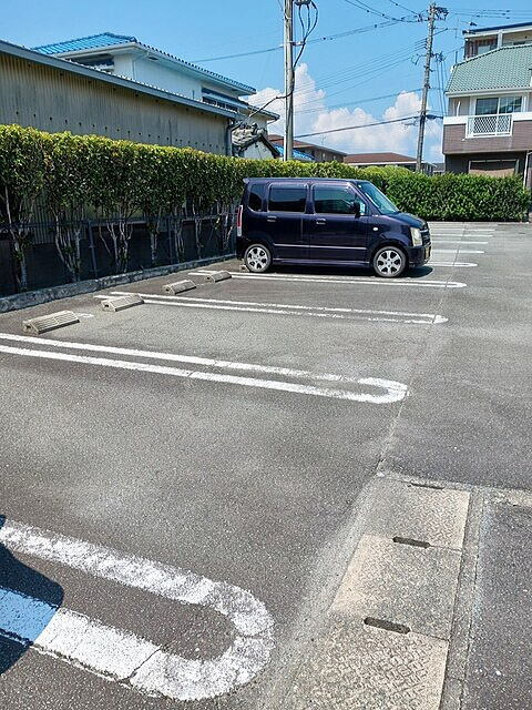 エクセレントＣの駐車場|駐車スペースもあります☆