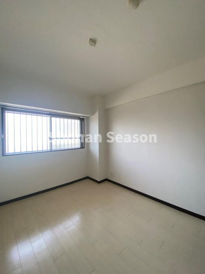 【洋室】 | 全室窓があり、十分な採光・風通りを確保できますよ♪