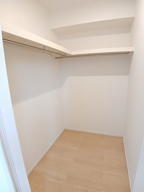 トレバージＡの収納|ウォークインクローゼットなので収納豊富です★