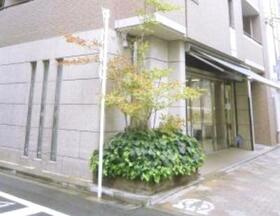 アルエット台東のエントランス