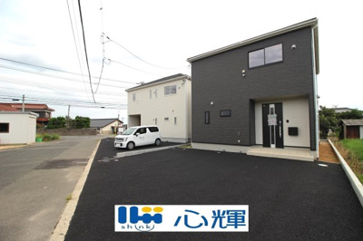 【前面道路含む現地写真】 | クレイドルガーデン山口市佐山第２（１号棟） | コミュニティー以外の方々の出入りも少なく、お車の出し入れも楽々です。
