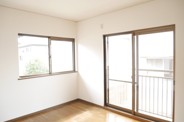 高良内町中古戸建の洋室