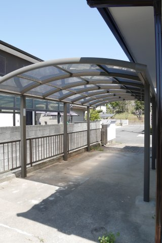 高良内町中古戸建の駐車場