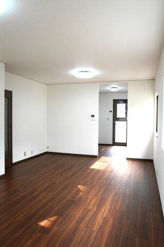 高良内町中古戸建の居間・リビング