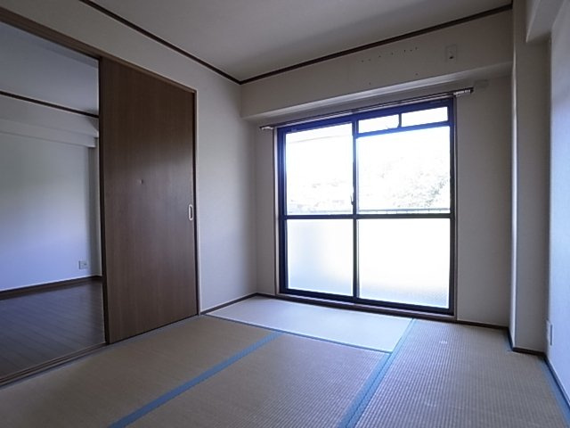 神戸市須磨区車字古川の賃貸マンション