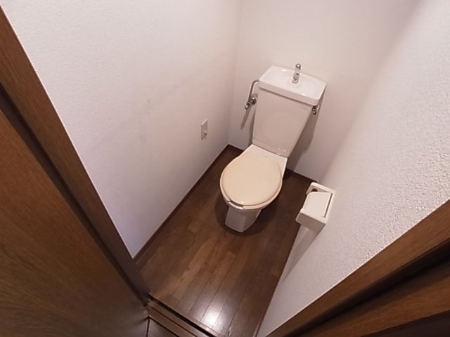 神戸市須磨区車字古川の賃貸マンションのトイレ