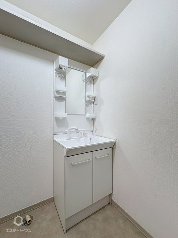 ラフォーレ本城の洗面所|便利なシャワー付きの洗面台☆