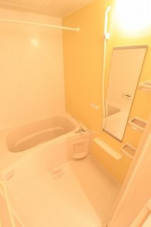 パインフォレストⅡグロウの浴室