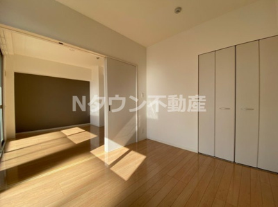 【洋室】 | レジェンドケー | 使い勝手のいい洋室です