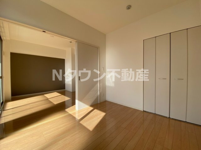 【洋室】 | レジェンドケー | 使い勝手のいい洋室です