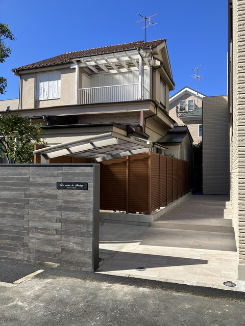 クエスタ千駄木のエントランス