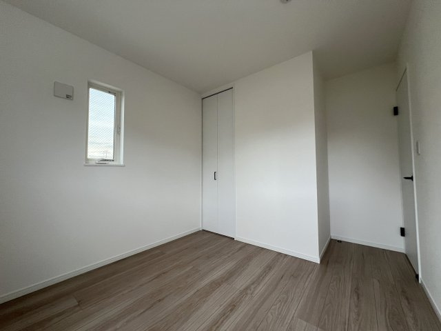 福生市福生　新築戸建全3棟の洋室|5帖