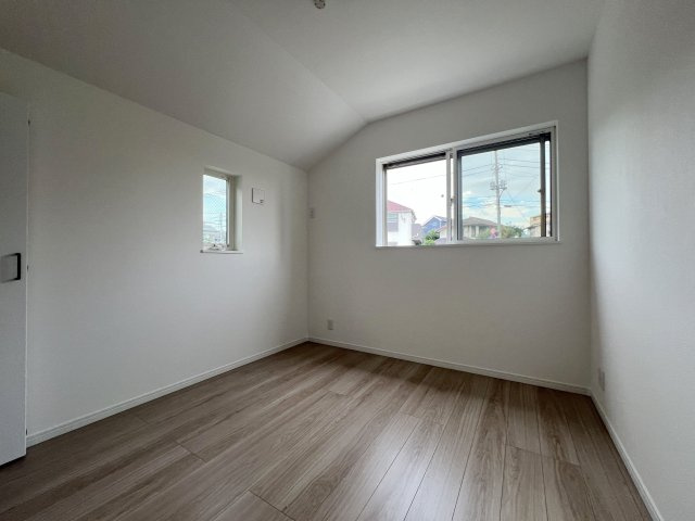 福生市福生　新築戸建全3棟の洋室|4.5帖
