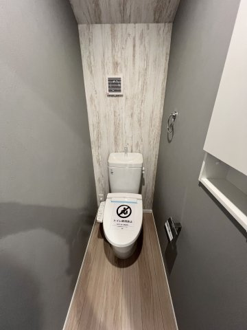 福生市福生　新築戸建全3棟のトイレ|2階温水シャワートイレ