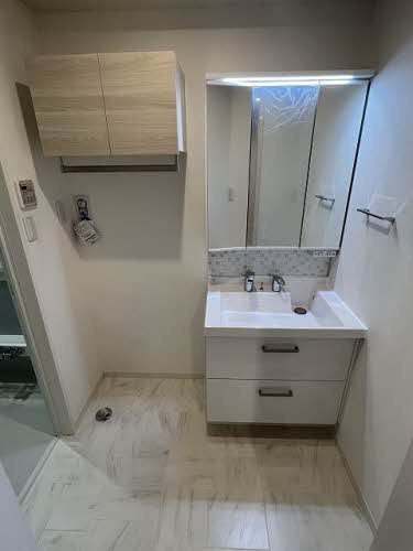 クリソベリルの洗面所|広い洗面スペース