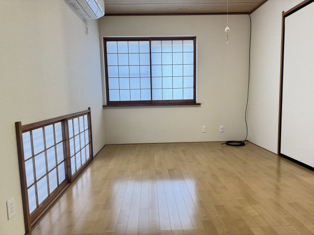 焼津市　三ケ名　中古住宅　４SLDKの洋室