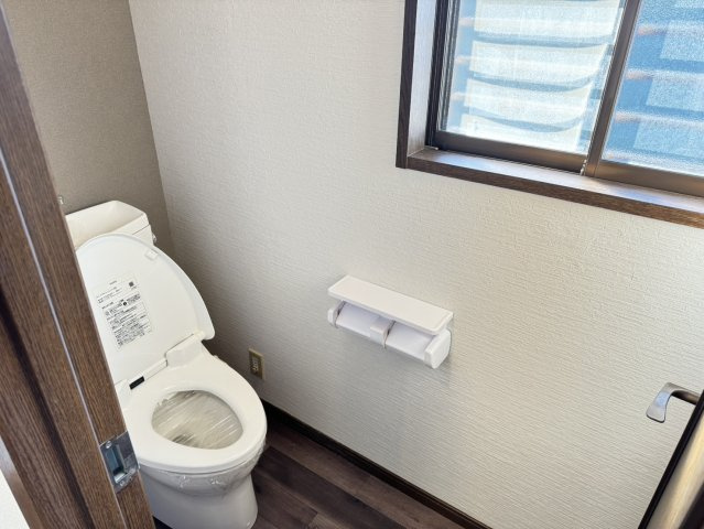 焼津市　三ケ名　中古住宅　４SLDKのトイレ