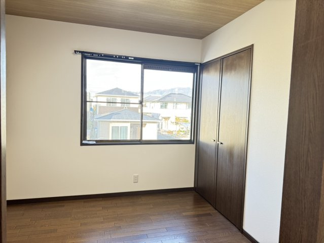 焼津市　三ケ名　中古住宅　４SLDKの洋室