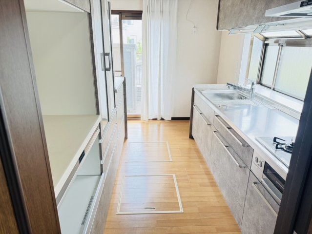 焼津市　三ケ名　中古住宅　４SLDKのキッチン