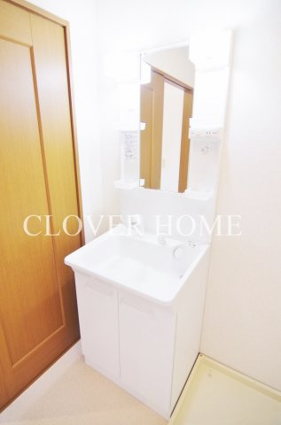 ゴールドパストラルの独立洗面台|※部屋によって設備が違う場合がございます。