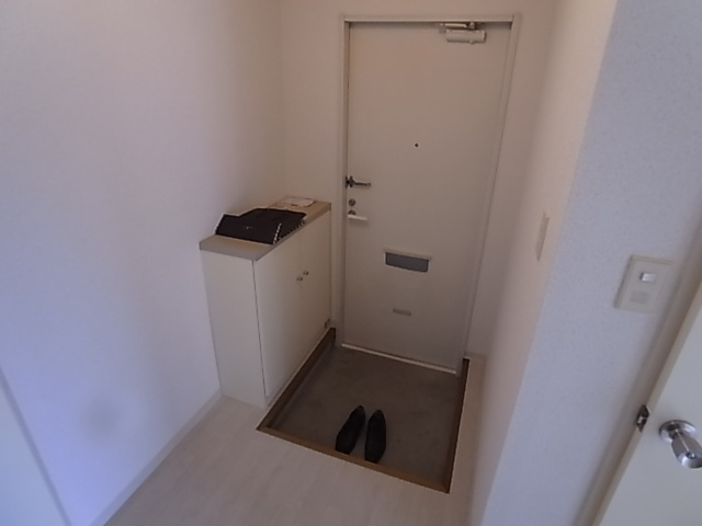 神戸市須磨区妙法寺字菅ノ池のアパートの玄関|シューズボックス付き