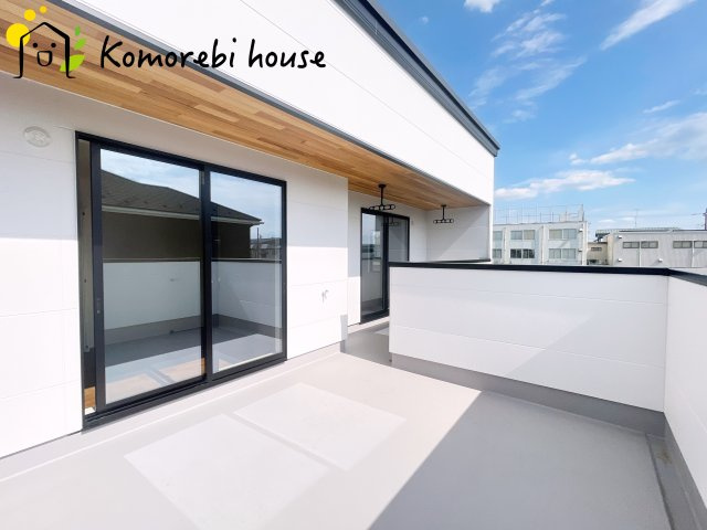 鴻巣市宮前　新築一戸建て　セレクト花水木　A号棟のバルコニー|暖かな日差しのふりそそぐバルコニー