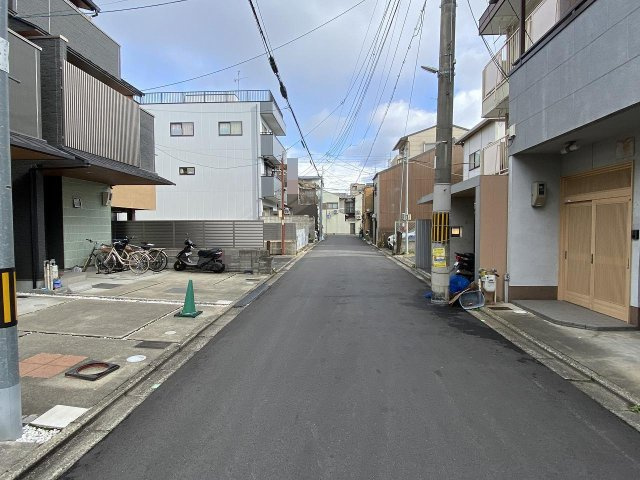 上京区利生町 中古戸建の前面道路含む現地写真