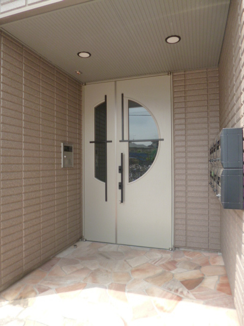 MAISON Y・Kのエントランス|★オートロック付きのエントランス★