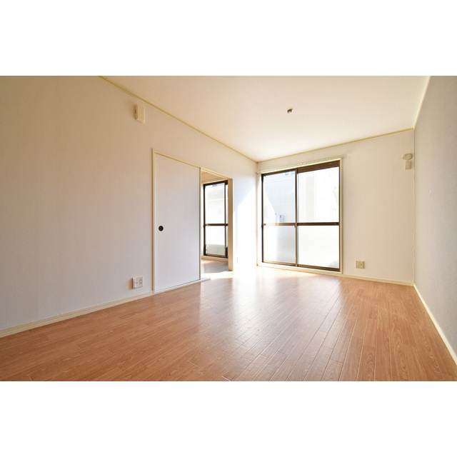 ブライト田中の居間・リビング|ゆったりとした居間です