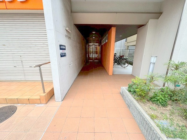 MT FLATSのエントランス