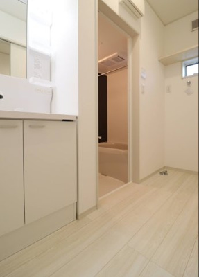 【内装】 | LOTUS長谷