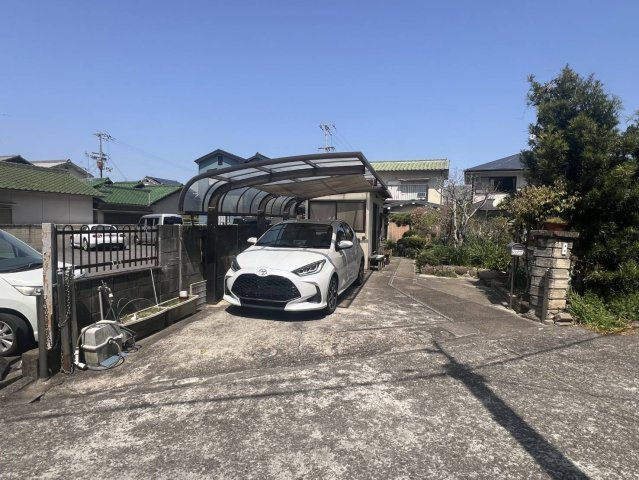 和歌山市坂田　中古戸建の駐車場