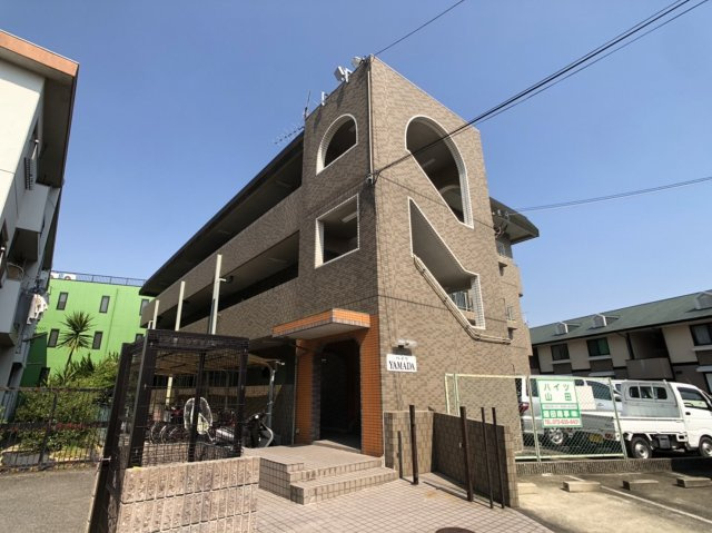 ハイツ山田の外観