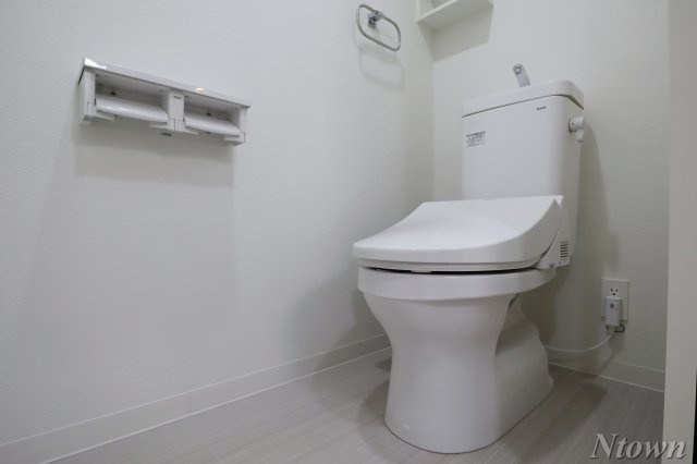 【トイレ】 | IE伏見 | 落ち着いた色調のトイレです