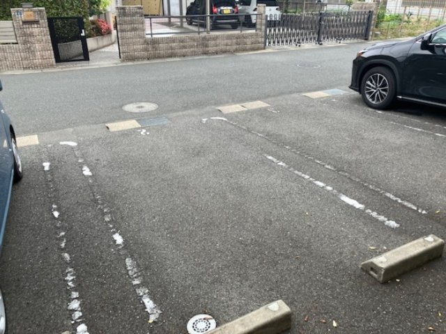 オンリーワン古新開の駐車場