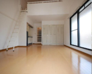 ロイヤルアークの居間・リビング