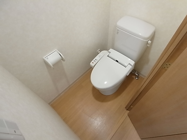 神戸市須磨区前池町１丁目の賃貸マンションのトイレ