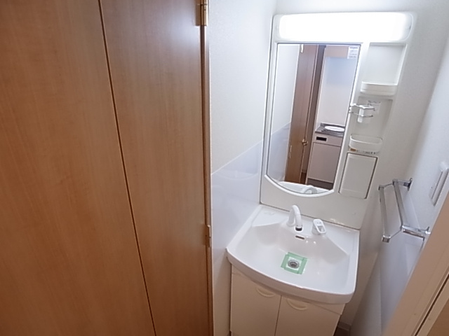 神戸市須磨区前池町１丁目の賃貸マンションの洗面所