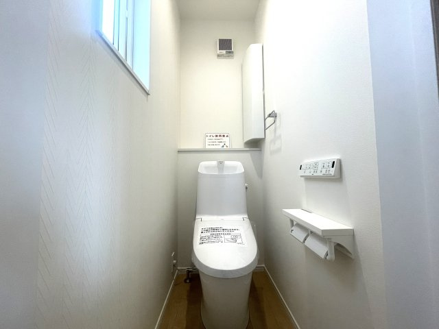 佐佐伯区薬師が丘二丁目　№35424のトイレ|1階ウォシュレット付きトイレ