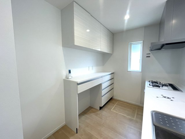 佐佐伯区薬師が丘二丁目　№35424のその他|キッチンと同色のカップボード付き